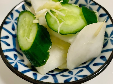 決め手は生姜!きゅうりとかぶの漬物